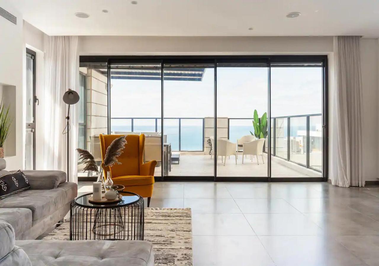 Apartmán Oַ&O Group- Luxury Penthouse Jacuzzi Sea 36 Floor Bat Jam Exteriér fotografie